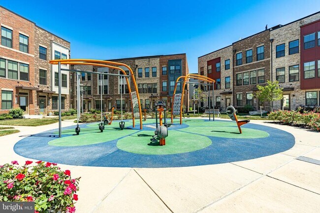 Building Photo - 2705 Evansgreen Dr