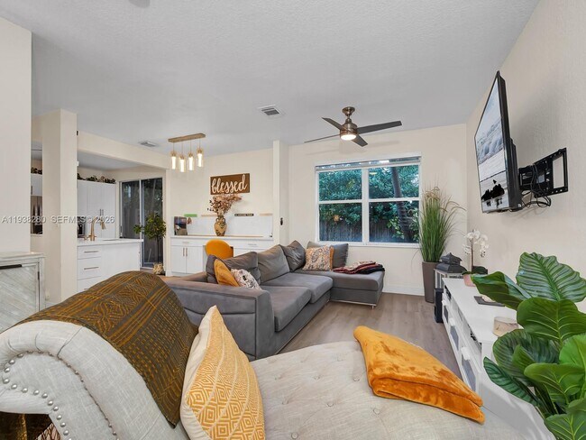 Building Photo - 13564 NW 7th St