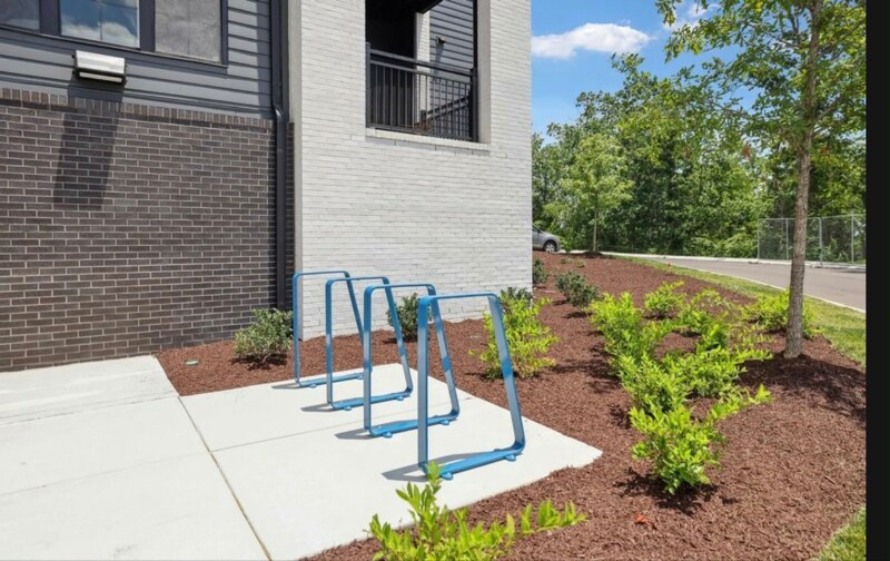 Building Photo - 600 E Trinity Ln