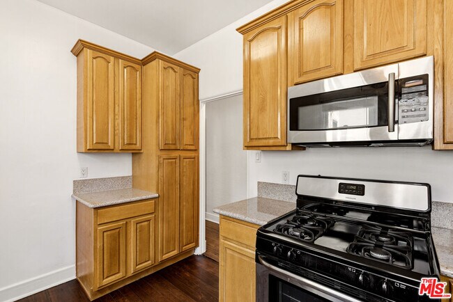 Building Photo - 4429 Finley Ave