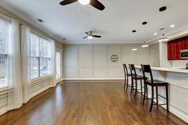 Building Photo - 2849 Jordan Oaks Ln