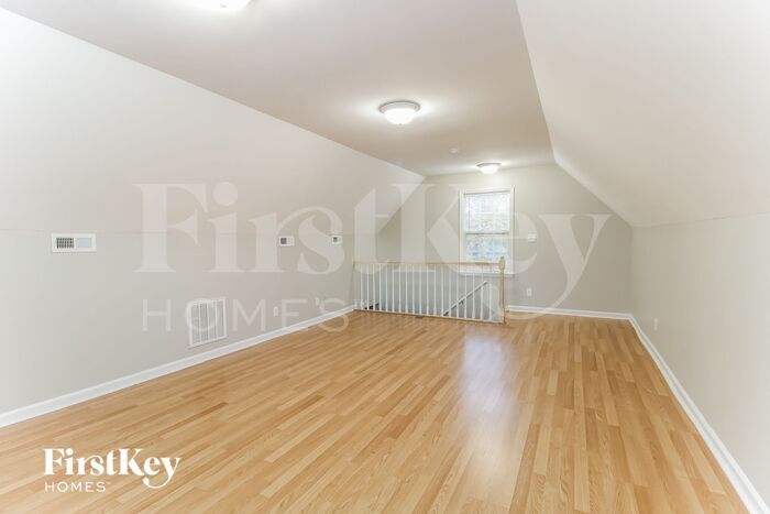 Building Photo - 2808 Lake Hill Ct