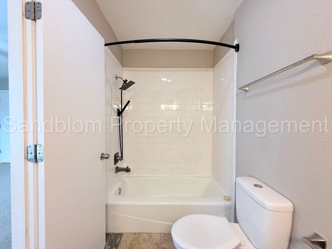 Building Photo - For Lease | Broken Arrow | Available Now!