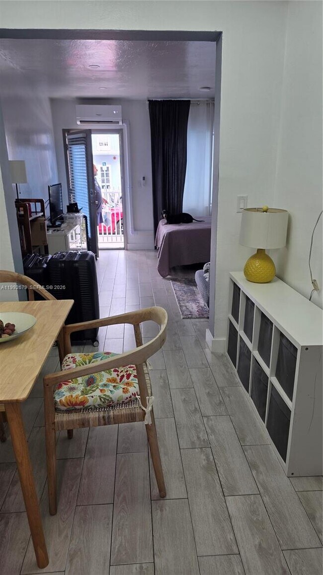 Building Photo - 761 Euclid Ave