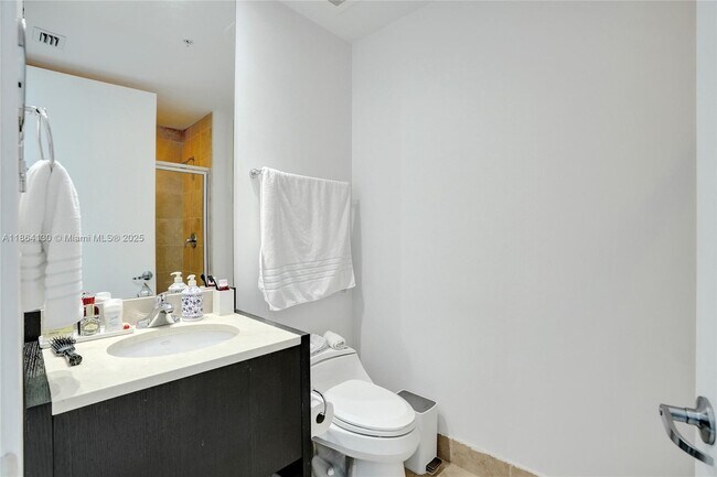 Building Photo - 18201 Collins Ave