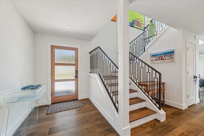 Building Photo - 7703 Bobbitt Ln