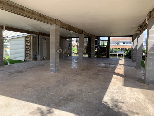Building Photo - 585 Warsaw Dr
