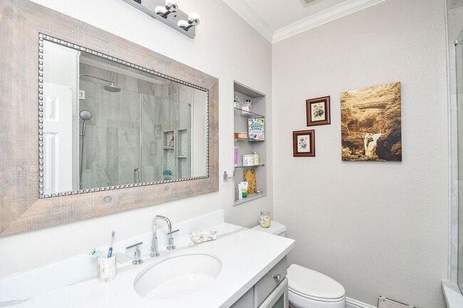 Building Photo - 7106 Habersham Ave