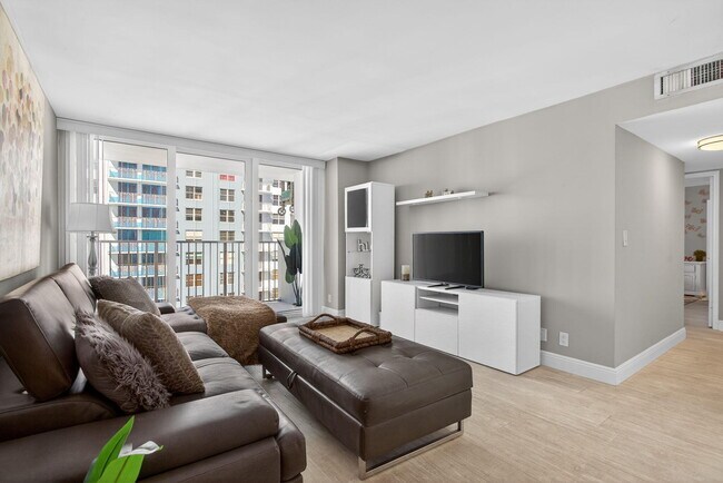 Building Photo - 111 Briny Ave