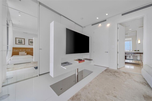 Building Photo - 9701 Collins Ave