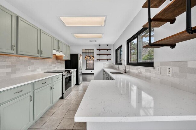 Building Photo - 8409 Nairn Dr