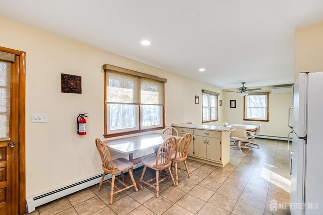 Building Photo - 92 Coleman St