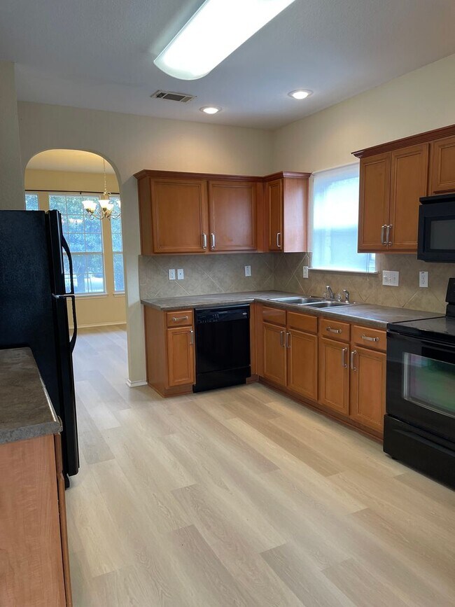 Building Photo - Available Now! Bright & Spacious 3BR/2.5BA with Loft and Two-Car Garage in Sendero Springs