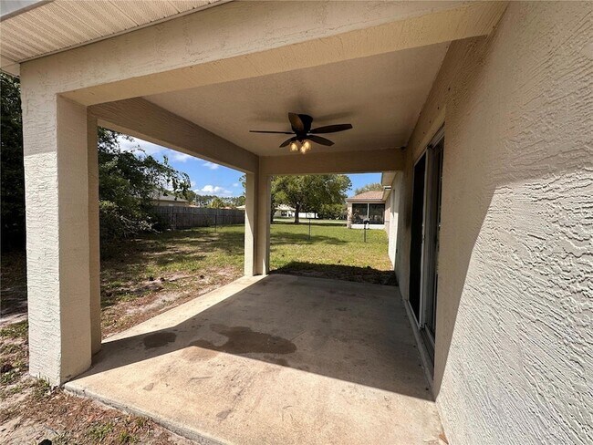 Building Photo - 33 Rybark Ln