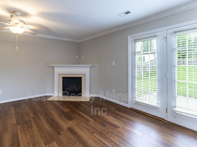 Building Photo - 2123 Cartmill Dr