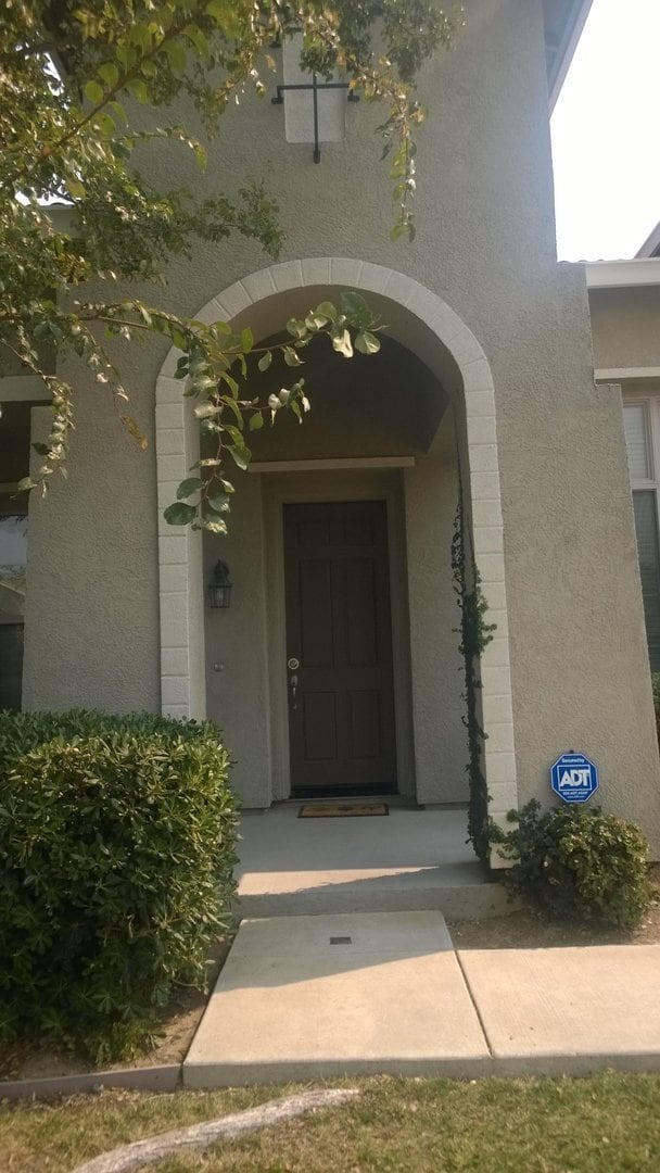Building Photo - Excellent Elk Grove Location, Spacious 4 bedroom home with office, sitting parlor, and large kitchen
