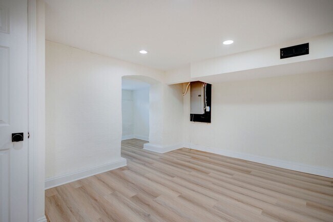 Building Photo - Newly Renovated 6 Bedrooms / 4 Bathrooms at Norris St