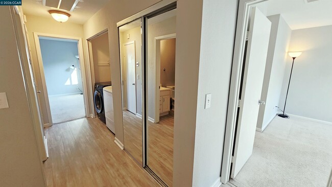 Building Photo - 347 Scottsdale Rd