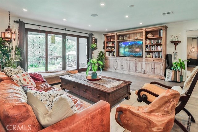 Building Photo - 5617 Colodny Dr