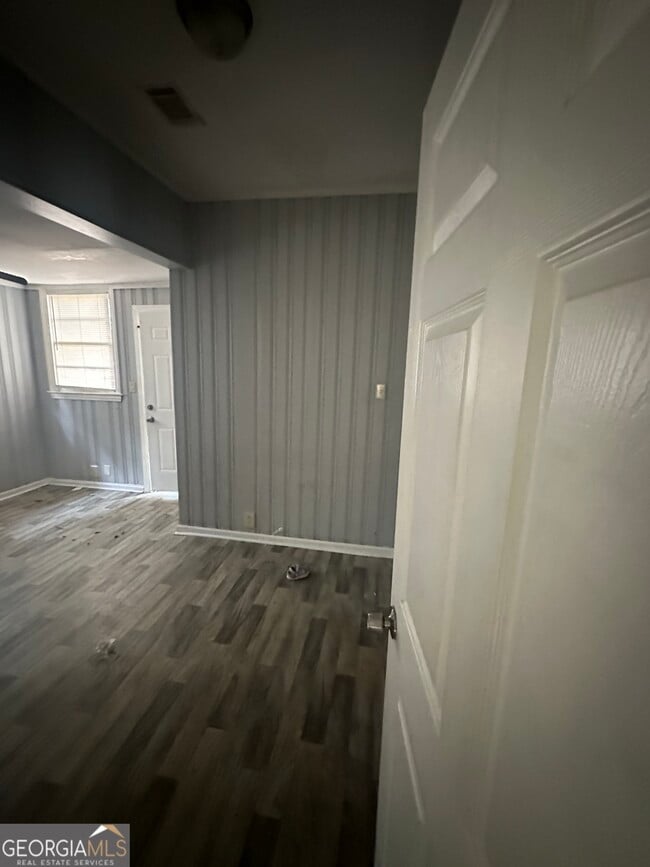 Building Photo - 1349 Holt Ave