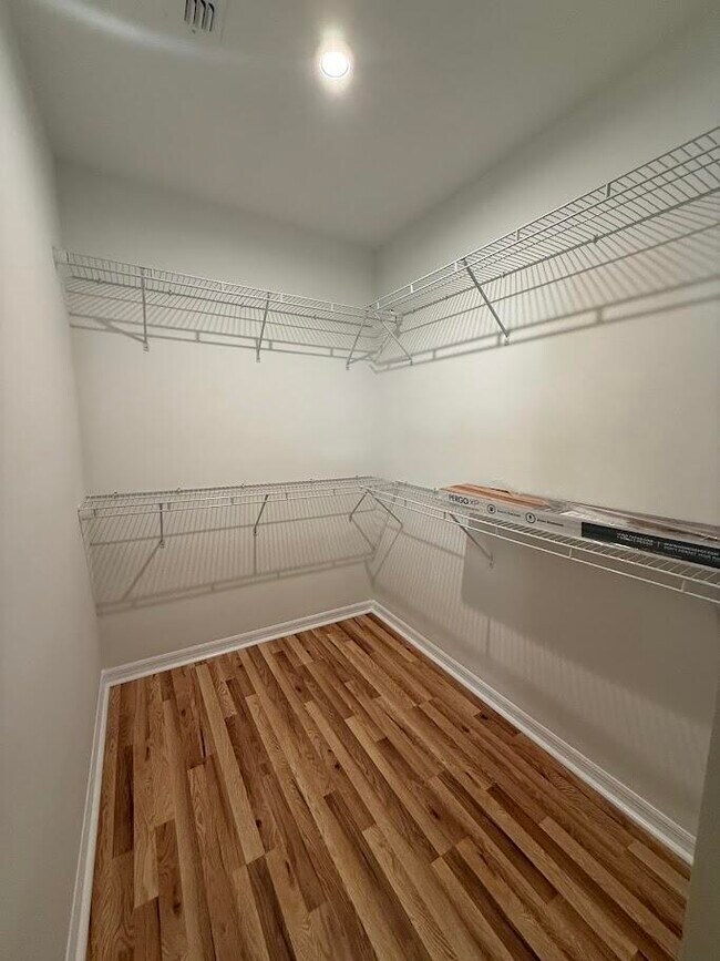 Building Photo - 5234 Oakland Lake Cir