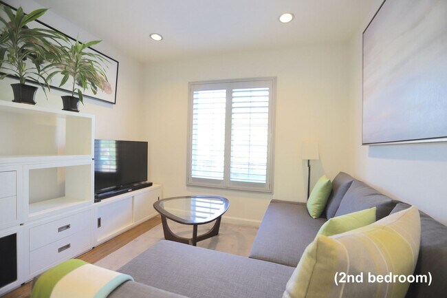 Building Photo - 140 Avalon Dr