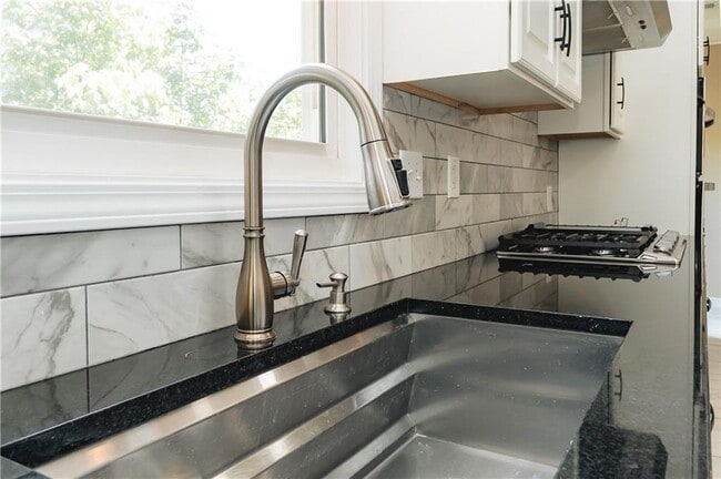 Building Photo - 5664 Jackson Knoll Trace NW
