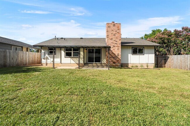 Building Photo - 4605 Beaver Creek Dr