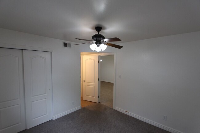 Building Photo - 3200 S Litzler Dr