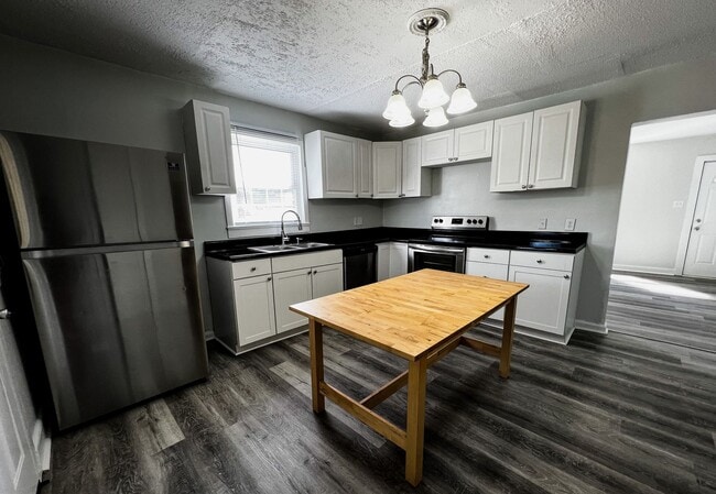 Building Photo - Walnut Cove Country Living with 2 Bedrooms, 1 Bath & Huge Bonus Space