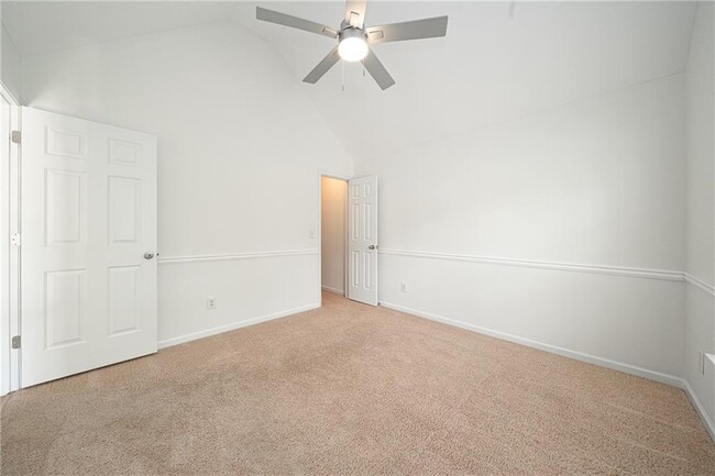 Building Photo - 715 Moonlight Way