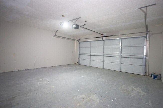 Building Photo - 374 McGiboney Rd