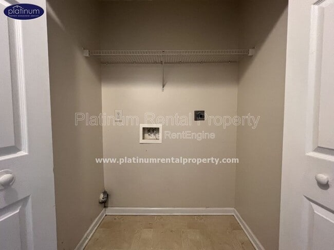 Building Photo - 5687 Windfall Ln