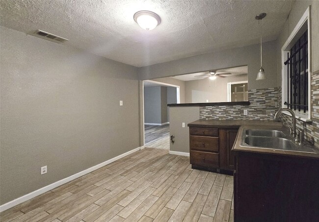 Building Photo - 12008 Bellafonte Dr