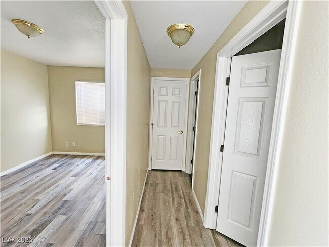 Building Photo - 1444 Star Rd