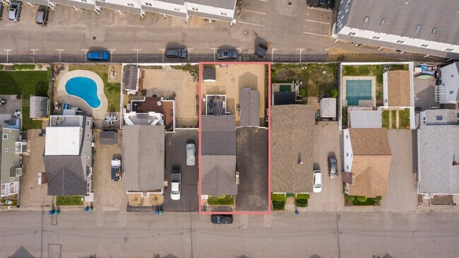 Building Photo - 12 Harris Ave