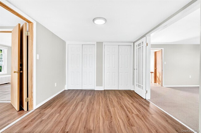 Building Photo - 109 Broadway
