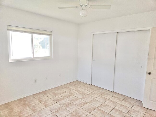 Building Photo - 817 S Apopka Ave