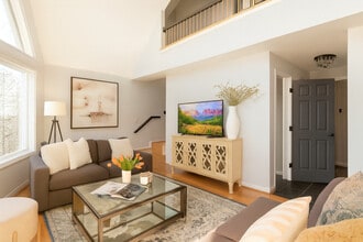 Building Photo - 555 Laurel Cove Rd