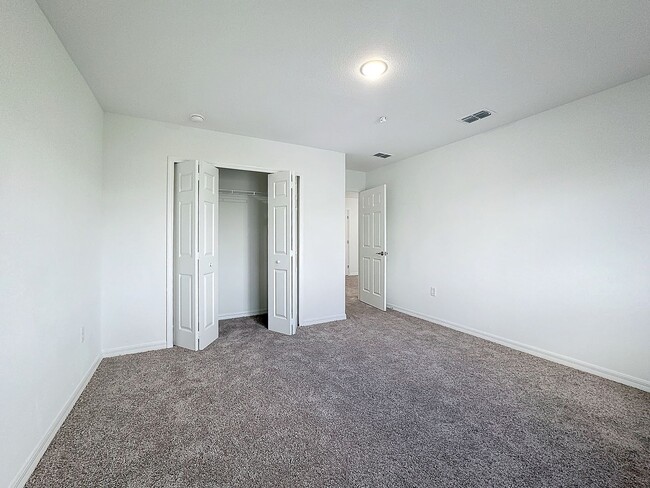 Building Photo - 1748 Barton Towne Cir