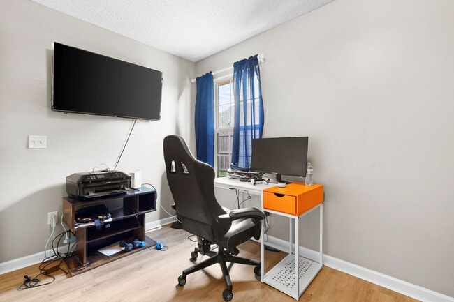 Building Photo - Charming Brick Single Family Home in Hinesville For Lease!