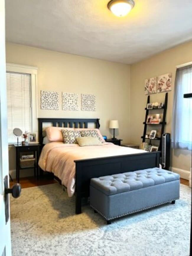 Building Photo - AVAILABLE SEPTEMBER 1ST - Beautiful, Spacious and Renovated Brighton/Oak Square 3 Bed Duplex.  NO...