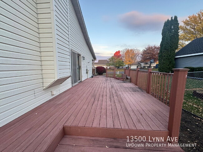 Building Photo - 13500 Lynn Ave