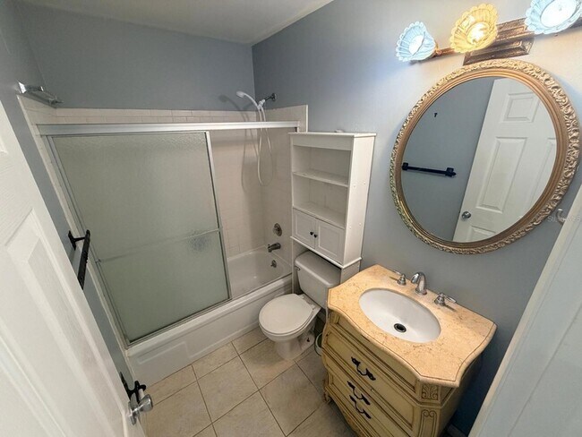 Building Photo - 429 Sheoah Blvd