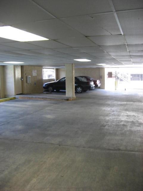 Building Photo - 2409 Leon St
