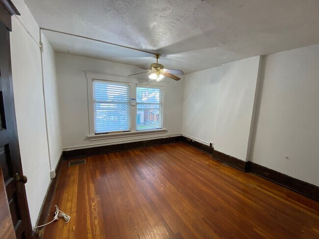 Building Photo - 68 E 17th Ave