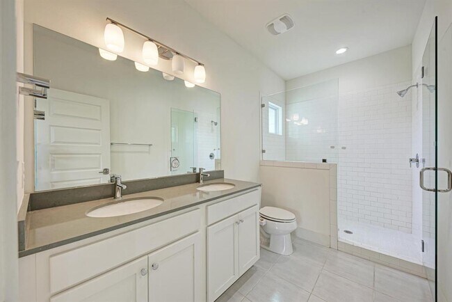 Building Photo - 1000 Taulbee Ln