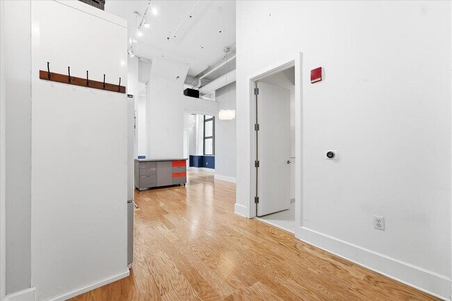 Building Photo - 50 Dey St