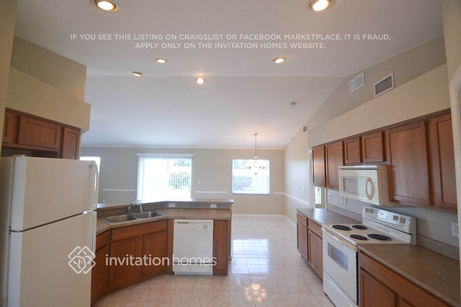 Building Photo - 2125 Golden Meadow Way