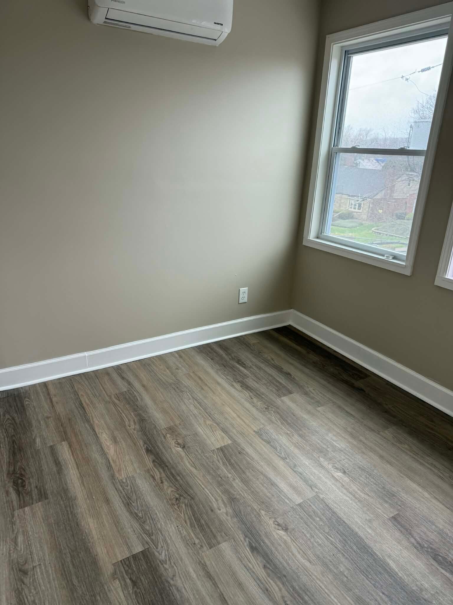 Building Photo - 233 W Madison St